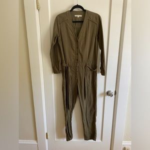 Xirena Wylder jumpsuit army green XS